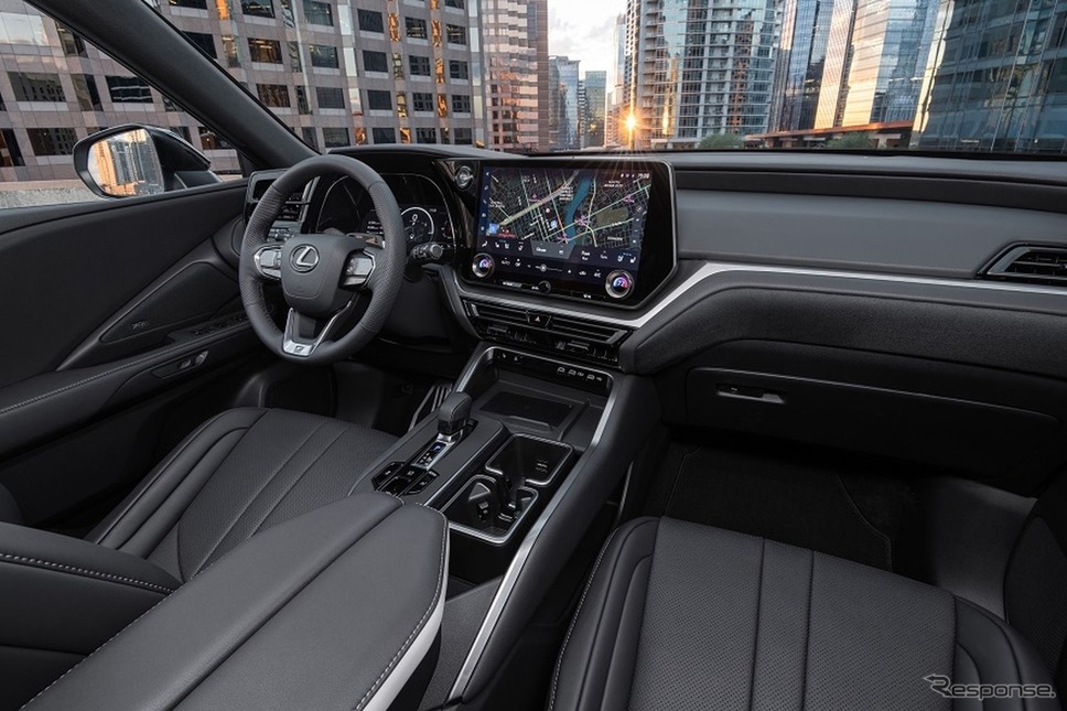 レクサス TX のハイブリッド車「TX500h」《photo by Lexus》