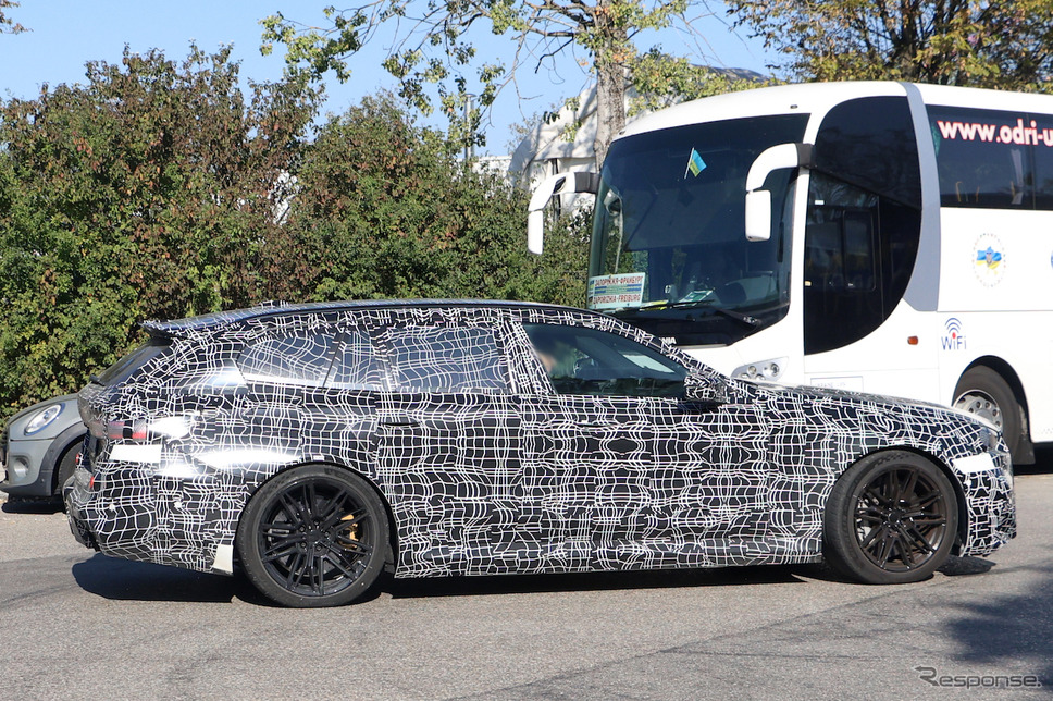 BMW M5ツーリング プロトタイプ(スクープ写真)《APOLLO NEWS SERVICE》