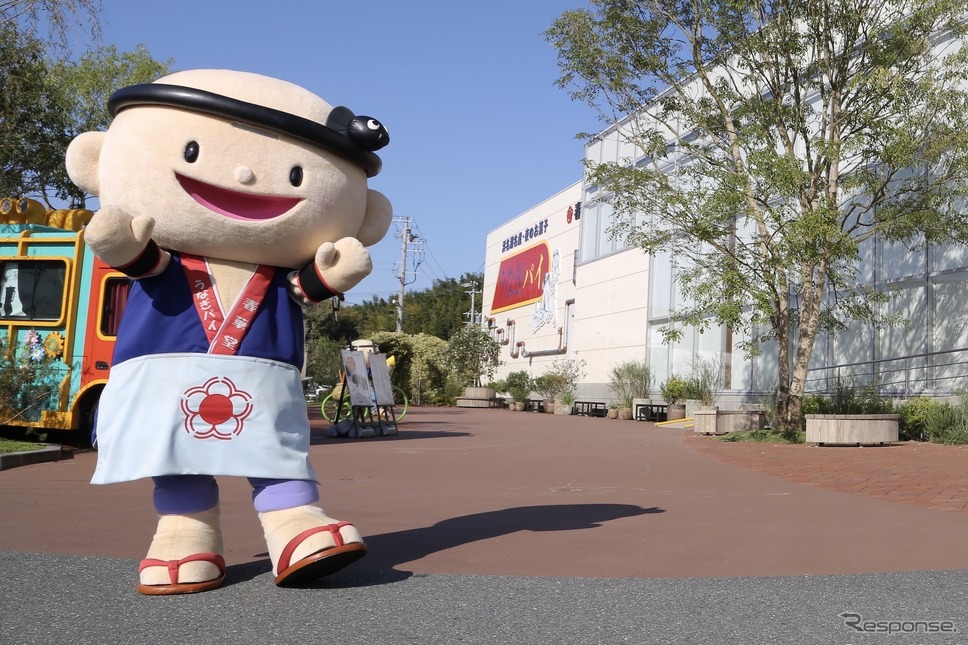 うなぎパイファクトリー《写真提供 春華堂》