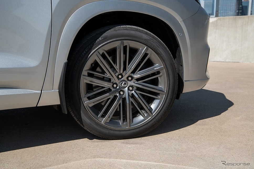 レクサス TX のPHEV「TX550h+」《photo by Lexus》