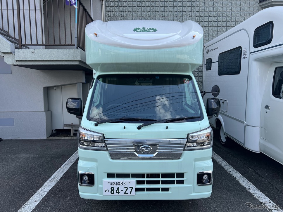 HAPPY1+《写真提供 キャンピングカー株式会社》