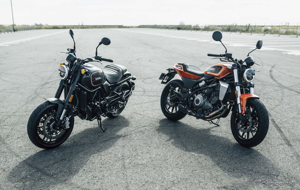 ハーレー X500(左)とX350(右)《写真提供:ハーレーダビッドソンジャパン》