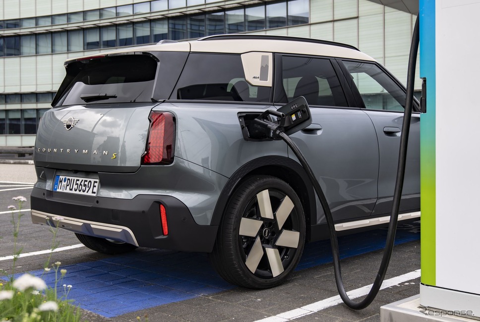 MINI カントリーマン（クロスオーバー）新型のEV《photo by MINI》