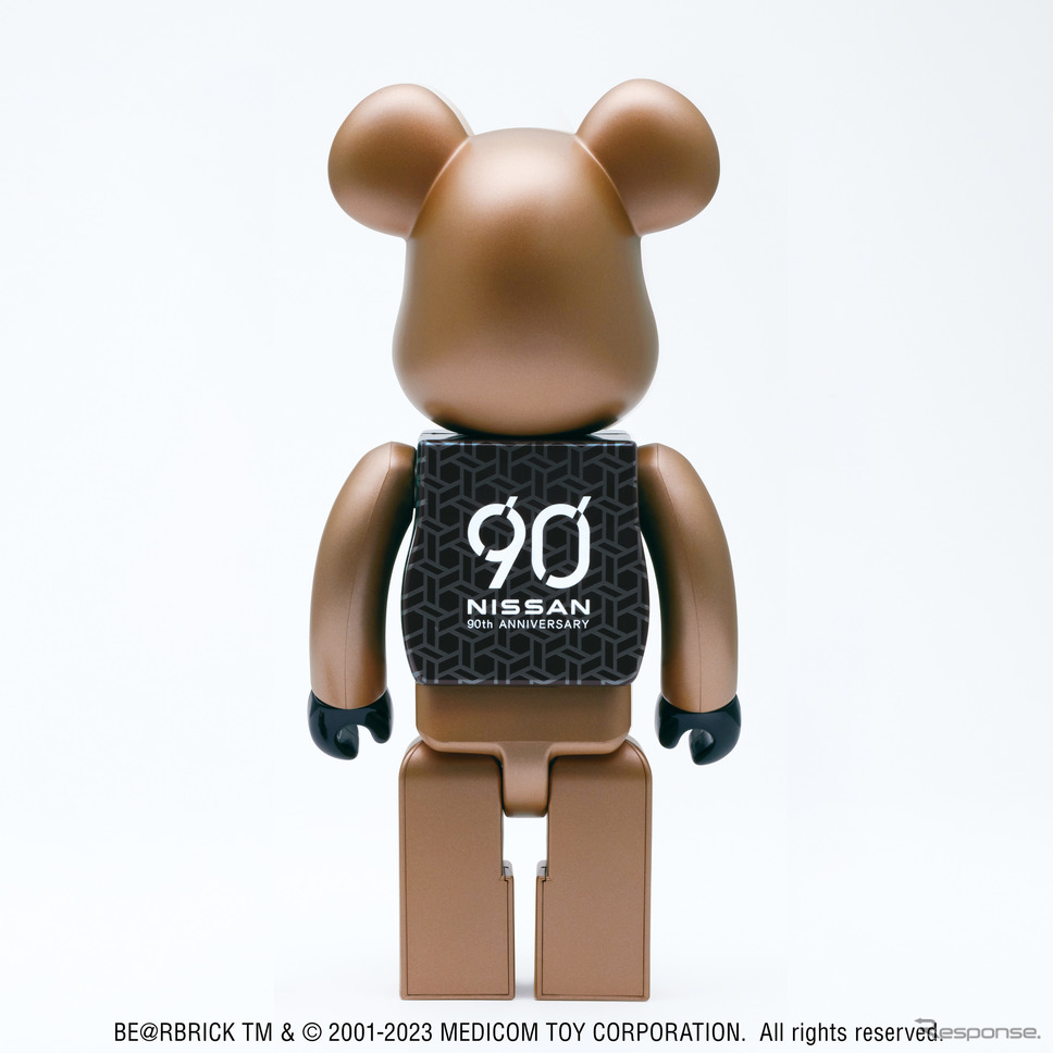 NISSAN 90周年記念 BE@RBRICK 100% & 400%《写真提供:日産自動車》