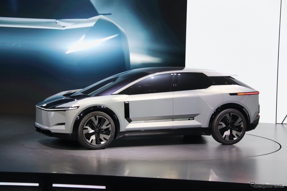 トヨタ自動車のプレスカンファレンス（ジャパンモビリティショー2023）《写真撮影 中尾真二》