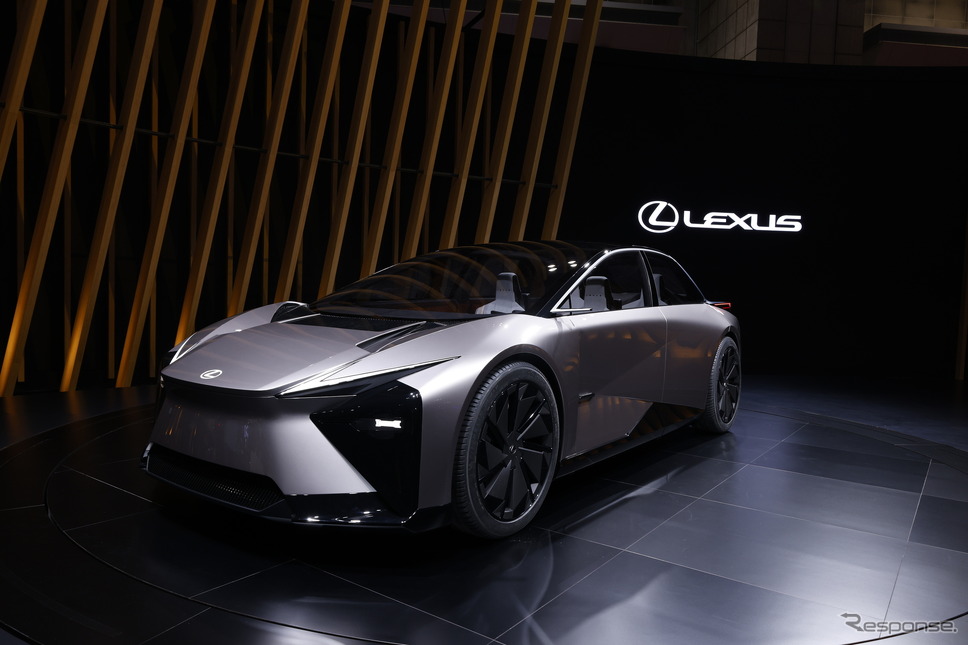 レクサス LF-ZC(ジャパンモビリティショー2023)《写真撮影 郡大二郎》