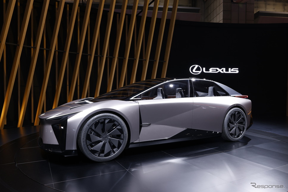 レクサス LF-ZC(ジャパンモビリティショー2023)《写真撮影 郡大二郎》
