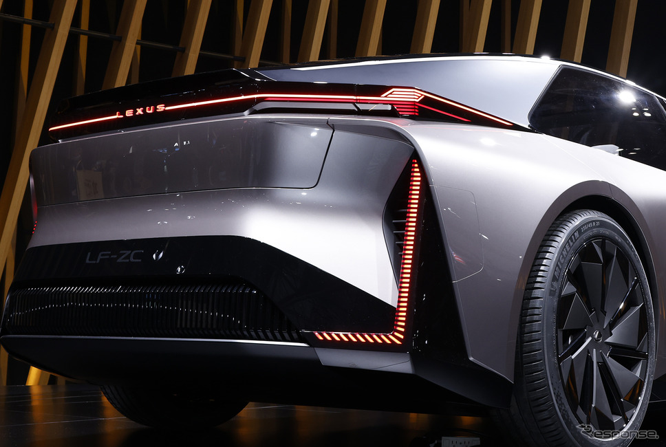 レクサス LF-ZC(ジャパンモビリティショー2023)《写真撮影 郡大二郎》
