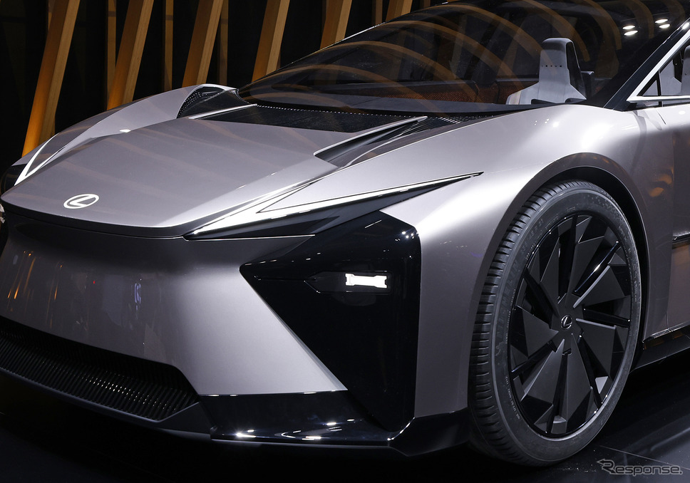 レクサス LF-ZC(ジャパンモビリティショー2023)《写真撮影 郡大二郎》