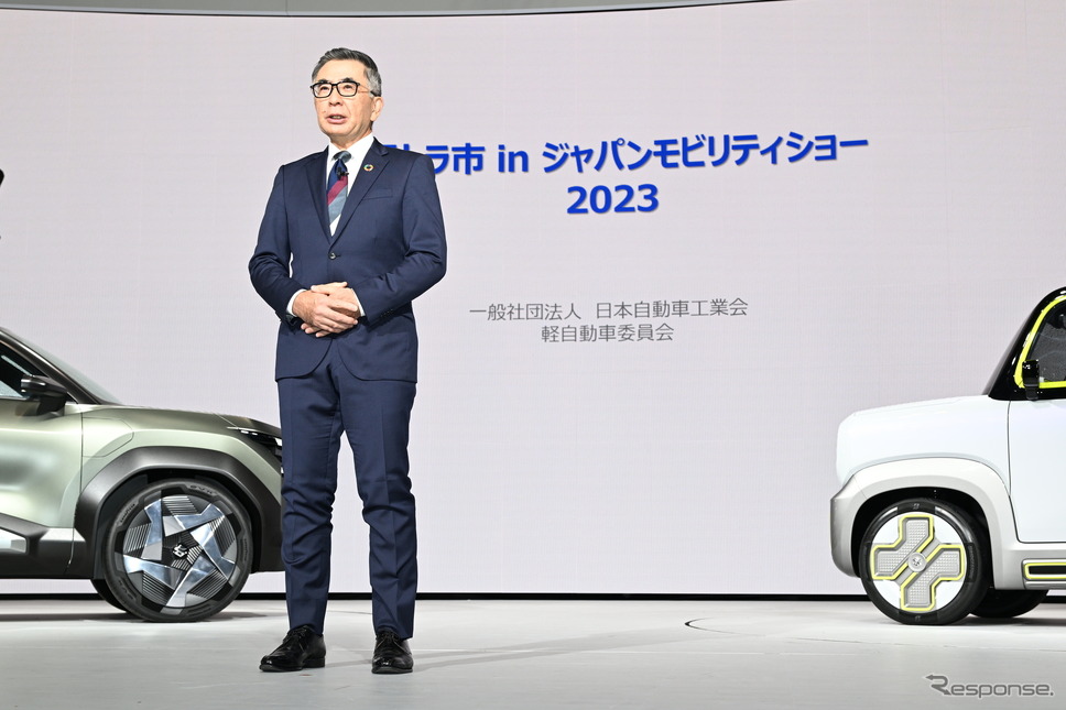 スズキ 鈴木俊宏社長(ジャパンモビリティショー2023)《写真撮影 安藤貴史》