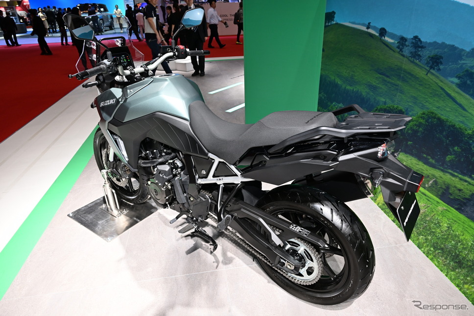 スズキ Vストローム800(ジャパンモビリティショー2023)《写真撮影 安藤貴史》