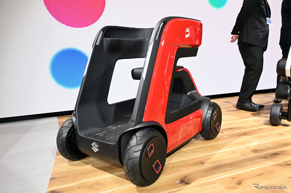 SUZUKI GO!(ジャパンモビリティショー2023)《写真撮影 安藤貴史》