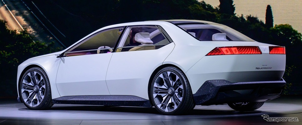 BMW ヴィジョン・ノイエ・クラッセ(IAAモビリティ2023)《photo by BMW》