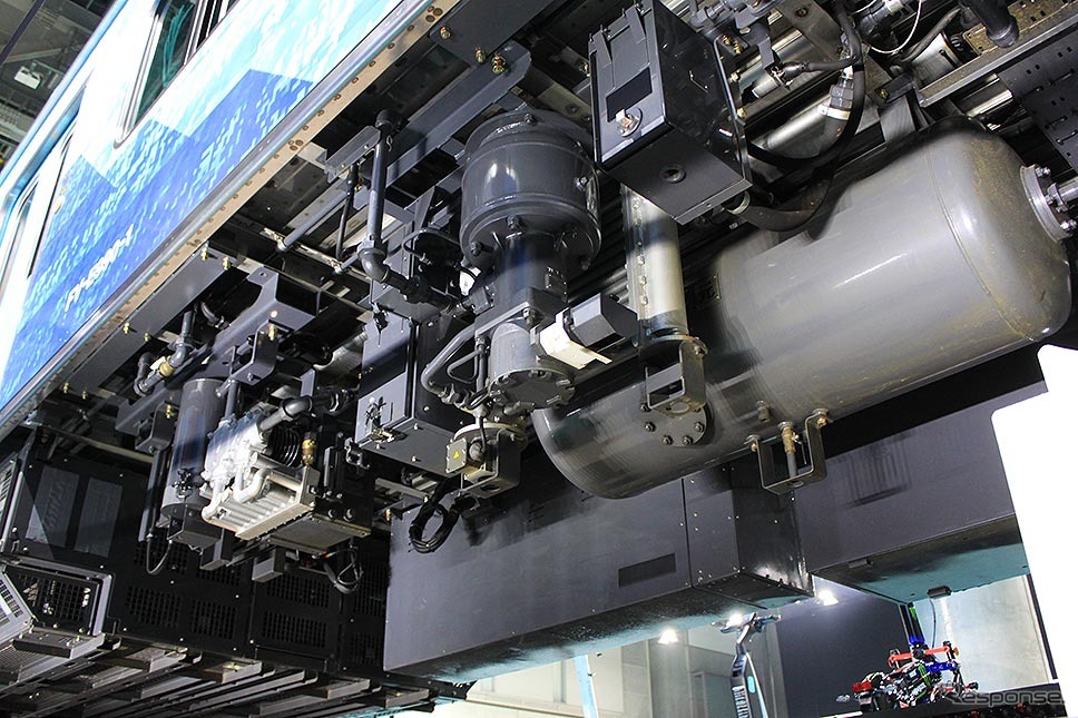 JR東日本 水素ハイブリッド燃料電池試験車両 FV-E991系 HYBARI（ジャパンモビリティショー2023）《写真撮影 編集部》