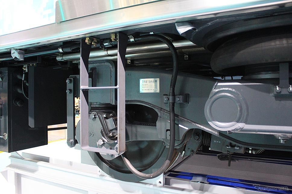 JR東日本 水素ハイブリッド燃料電池試験車両 FV-E991系 HYBARI（ジャパンモビリティショー2023）《写真撮影 編集部》