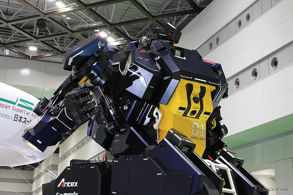 ツバメインダストリ搭乗型ロボット「アーカックス」(ジャパンモビリティショー2023)《写真撮影 編集部》
