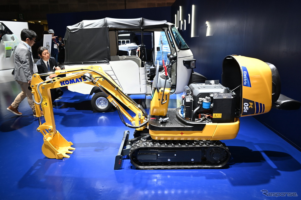 ホンダとコマツが共同開発した電動マイクロショベルのPC05E-1プロトタイプ(ジャパンモビリティショー2023)《写真撮影 安藤貴史》