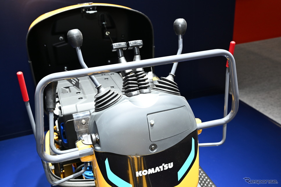 ホンダとコマツが共同開発した電動マイクロショベルのPC05E-1プロトタイプ(ジャパンモビリティショー2023)《写真撮影 安藤貴史》