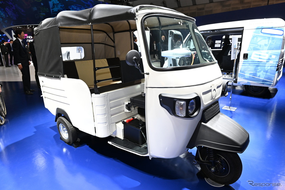 電動3輪タクシーのホンダ リキシャ(ジャパンモビリティショー2023)《写真撮影 安藤貴史》