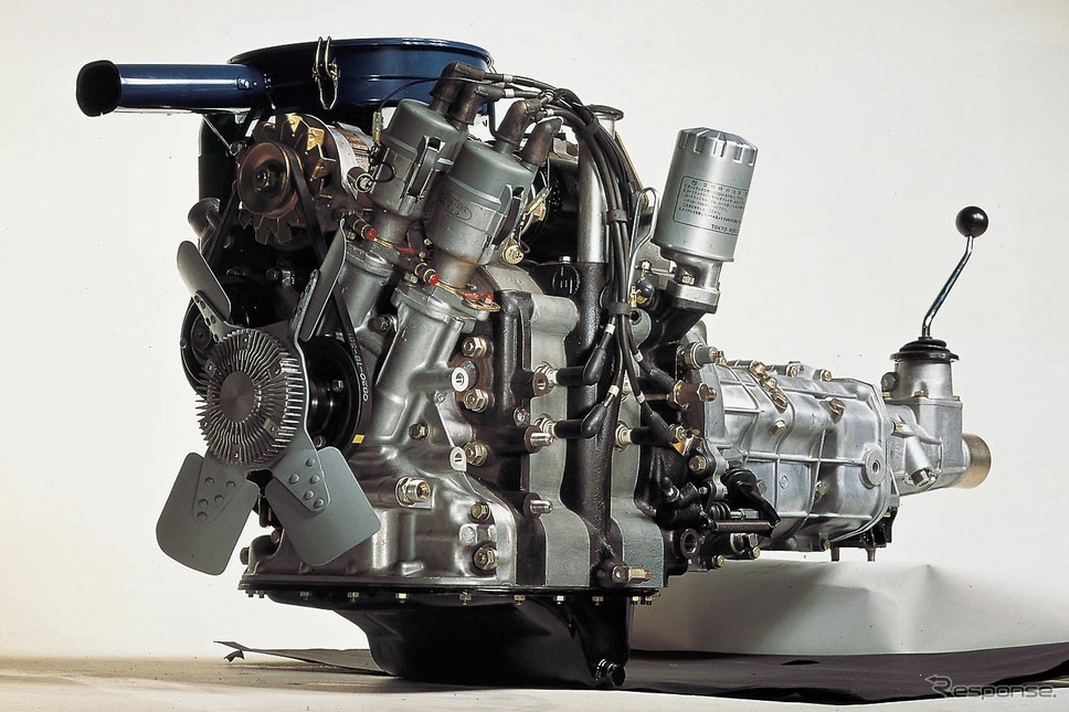 ファミリアロータリークーペ：10A型エンジン《写真提供 マツダ》