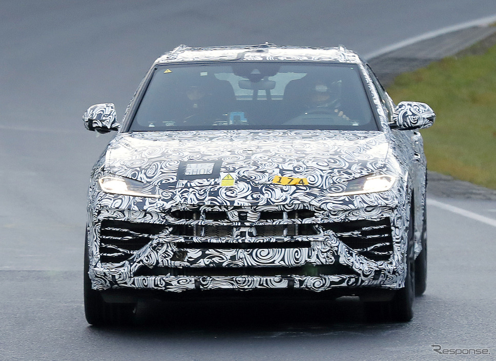 ランボルギーニ ウルスPHEV プロトタイプ(スクープ写真)《APOLLO NEWS SERVICE》