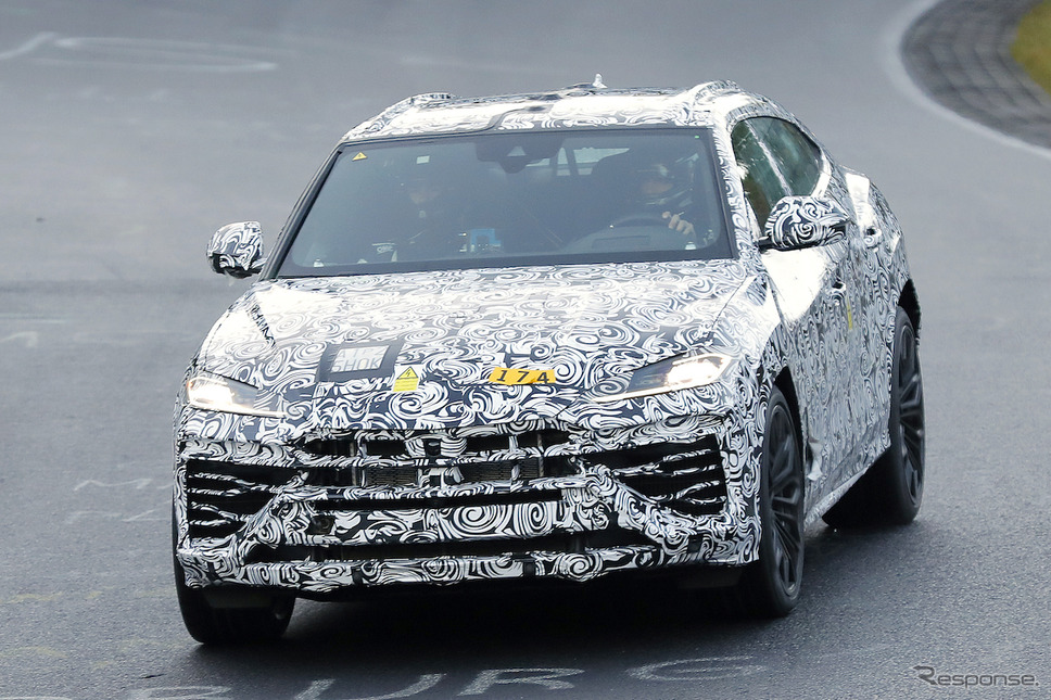 ランボルギーニ ウルスPHEV プロトタイプ(スクープ写真)《APOLLO NEWS SERVICE》