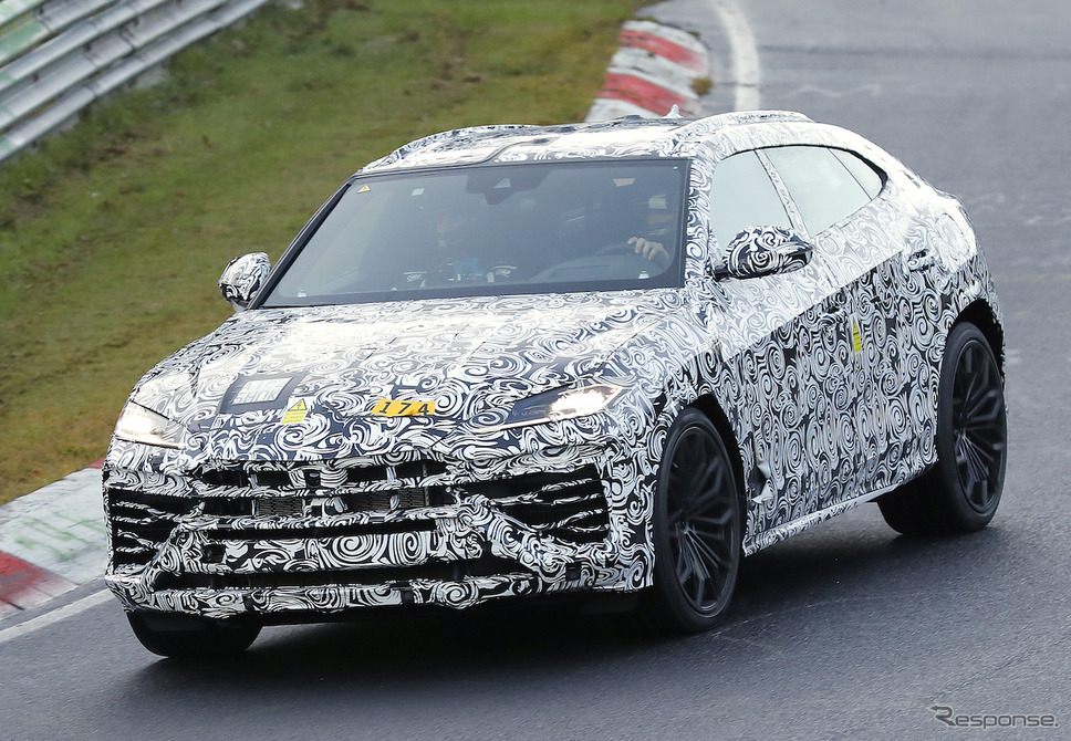ランボルギーニ ウルスPHEV プロトタイプ(スクープ写真)《APOLLO NEWS SERVICE》