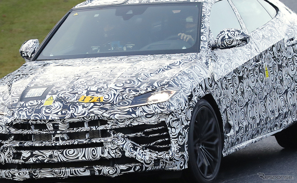 ランボルギーニ ウルスPHEV プロトタイプ(スクープ写真)《APOLLO NEWS SERVICE》