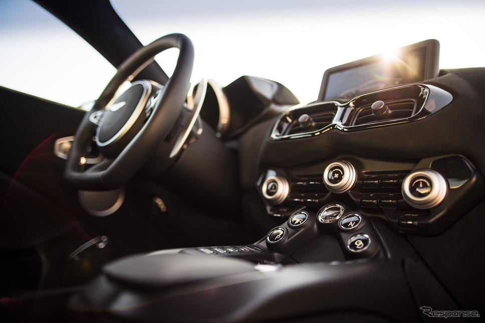 アストンマーティン・ヴァンテージ 現行型(参考)《photo by Aston Martin》