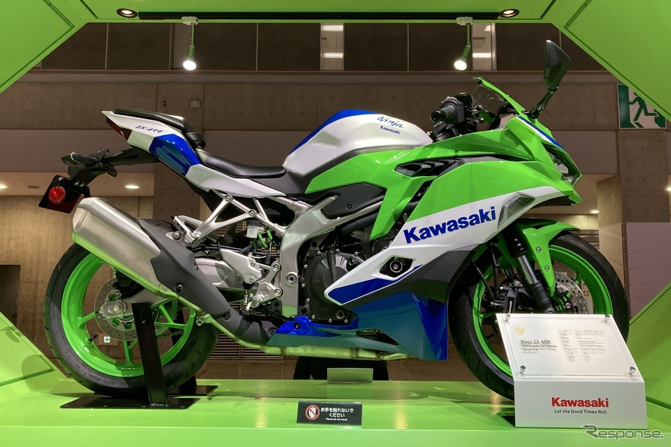 Ninja ZX-4RR 40th Anniversary Edition(ジャパンモビリティショー2023)《写真撮影 高木啓》