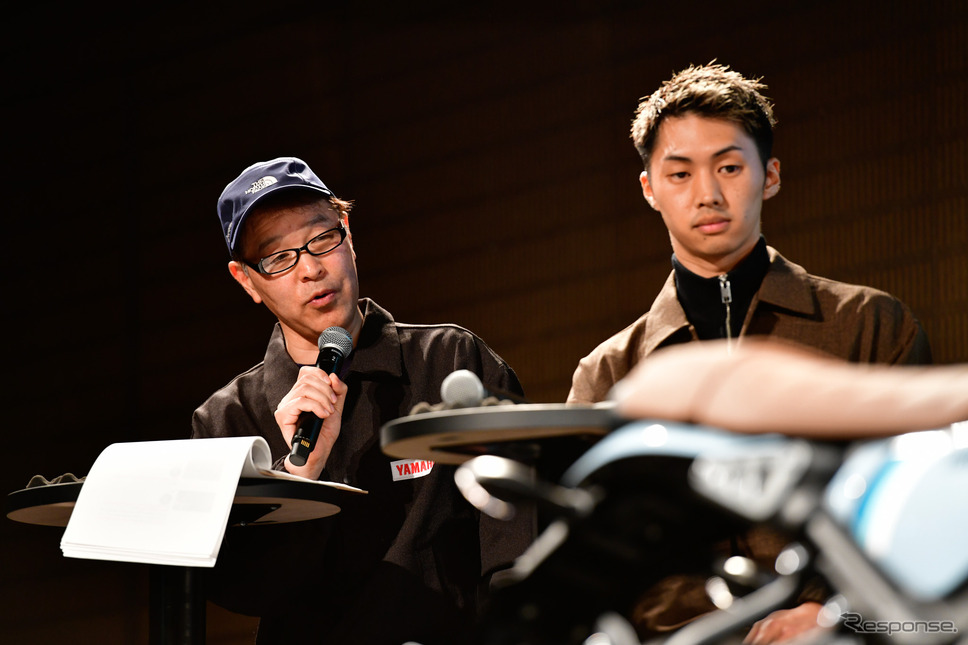 ヤマハ XSR125 プロジェクトリーダーの平井史泰氏（左）とデザイナーの保井康佑氏（右）《写真撮影 清水知恵子》