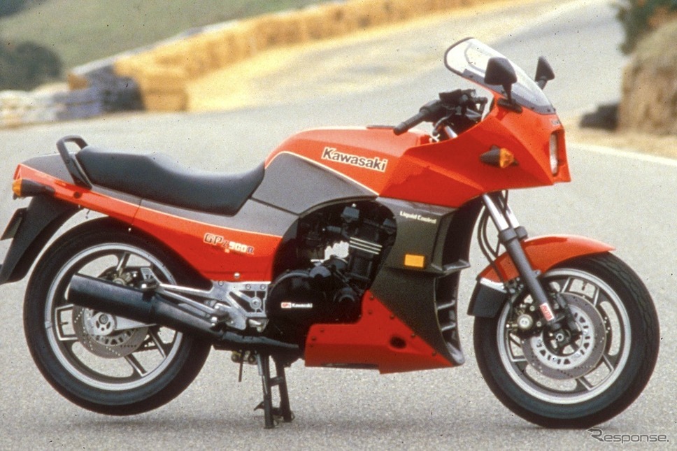 Ninja GPZ900R(1984年)《photo by Kawasaki》