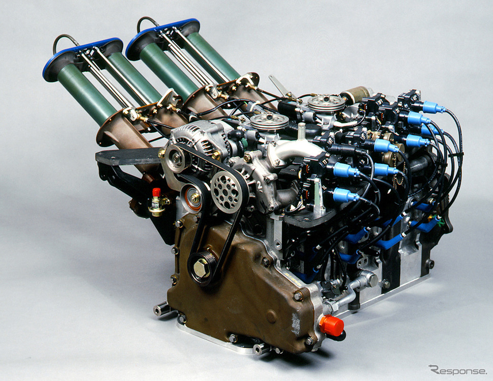 R26B型4ローターロータリーエンジン《写真提供 マツダ》
