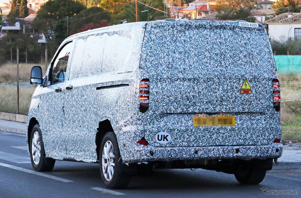 VW トランスポーター 次期型プロトタイプ(スクープ写真)《APOLLO NEWS SERVICE》