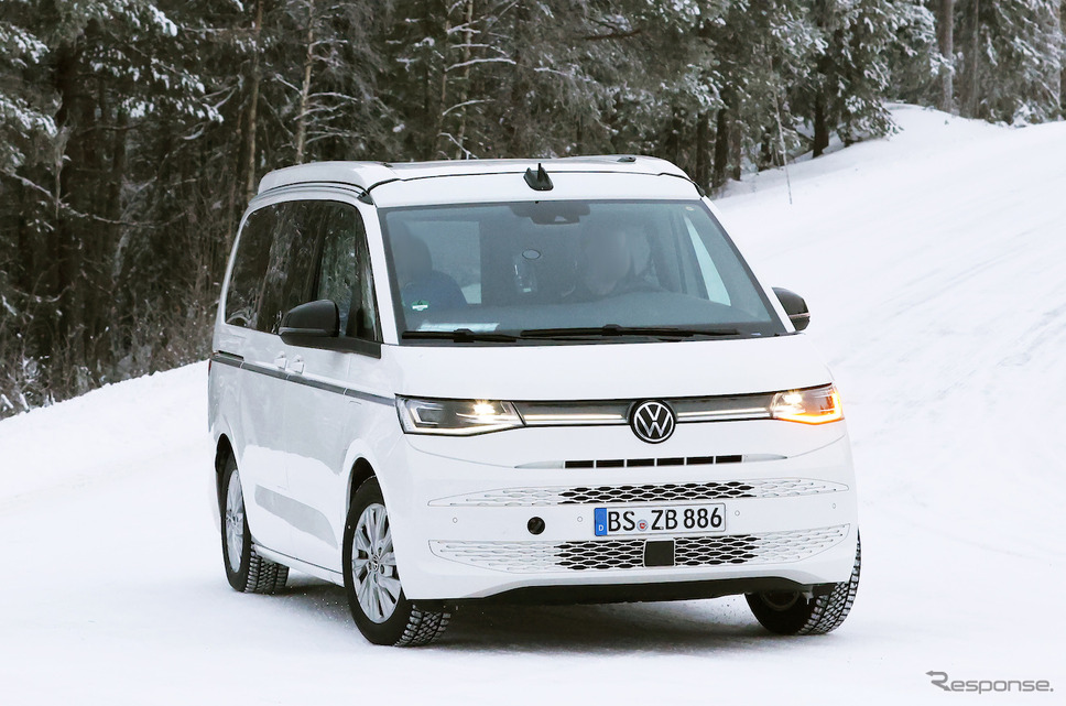 VW カリフォルニア PHEV プロトタイプ(スクープ写真)《APOLLO NEWS SERVICE》