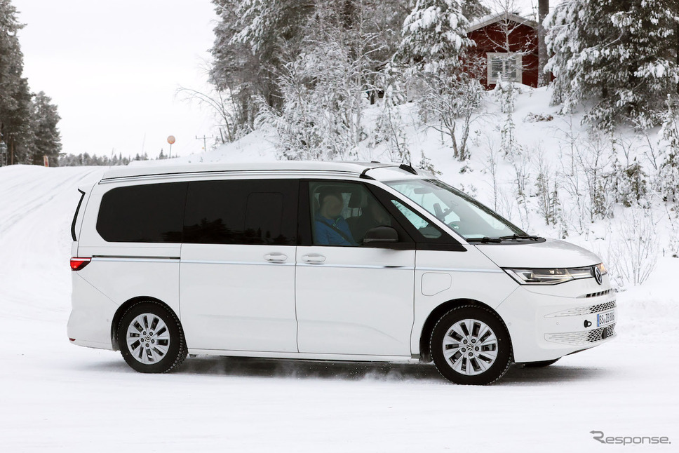 VW カリフォルニア PHEV プロトタイプ(スクープ写真)《APOLLO NEWS SERVICE》