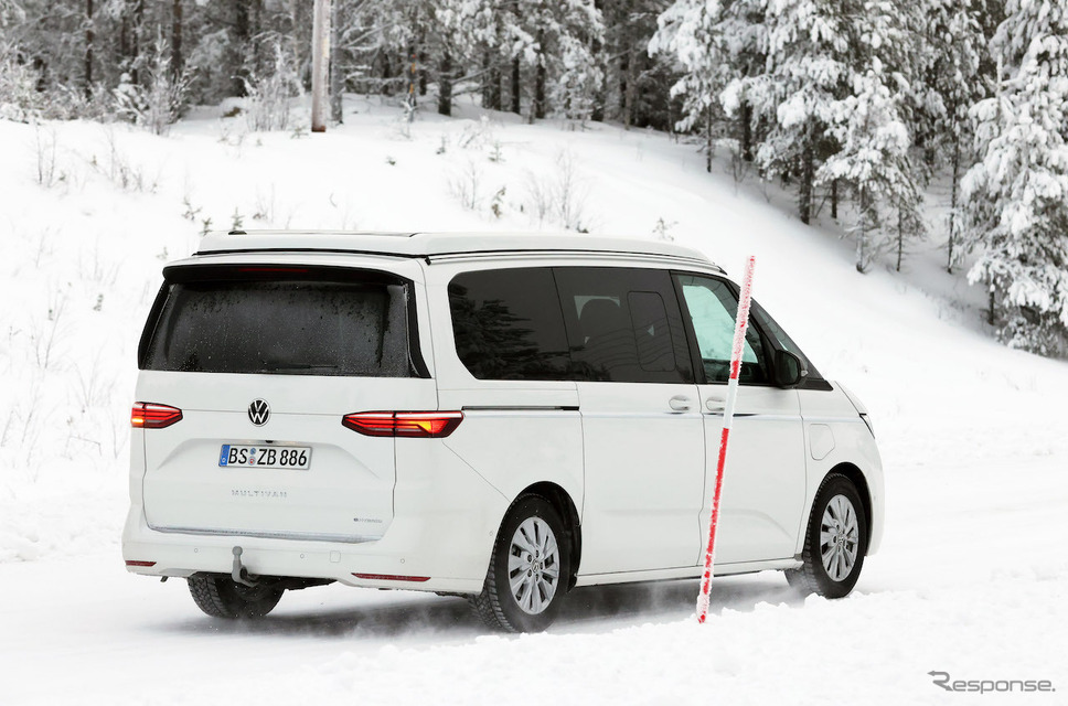 VW カリフォルニア PHEV プロトタイプ(スクープ写真)《APOLLO NEWS SERVICE》