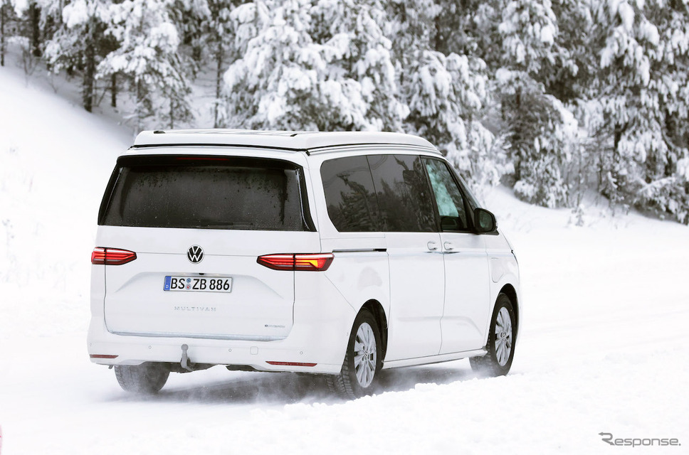 VW カリフォルニア PHEV プロトタイプ(スクープ写真)《APOLLO NEWS SERVICE》