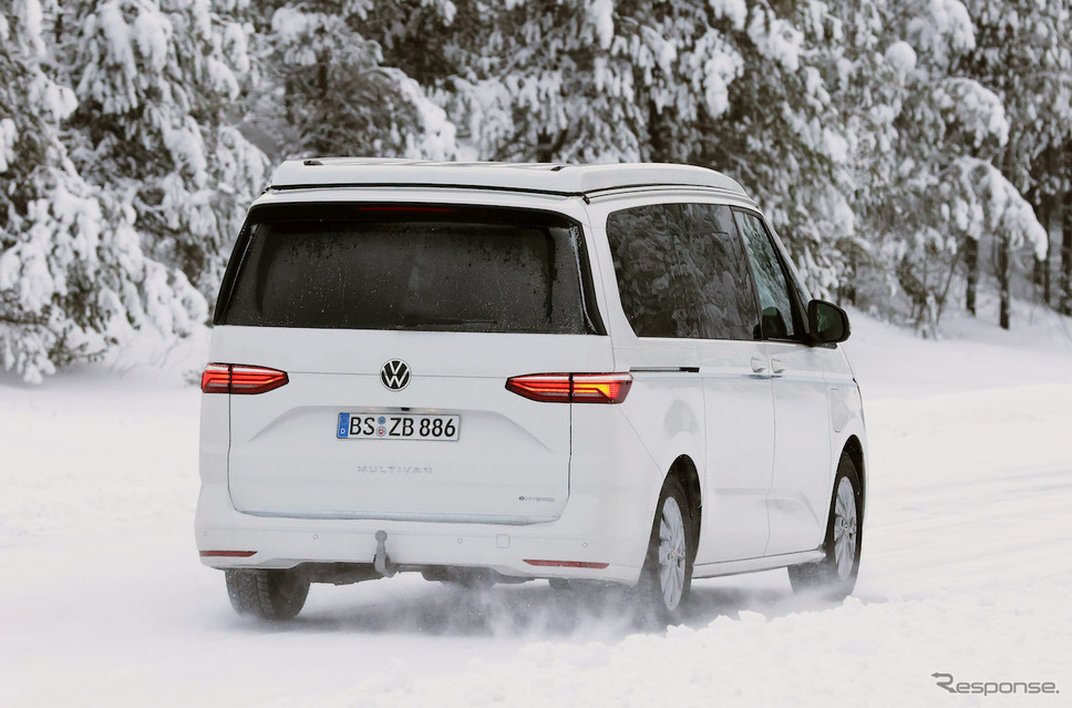 VW カリフォルニア PHEV プロトタイプ(スクープ写真)《APOLLO NEWS SERVICE》