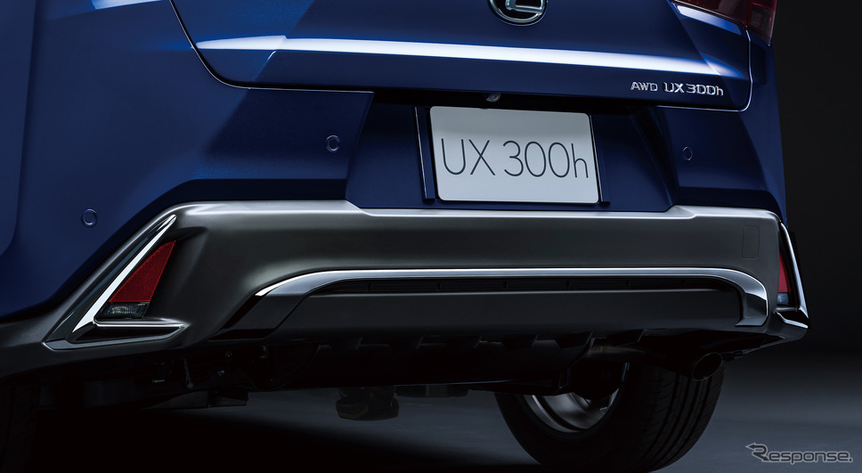 レクサス UX300h Fスポーツ専用バンパー《写真提供：レクサス》