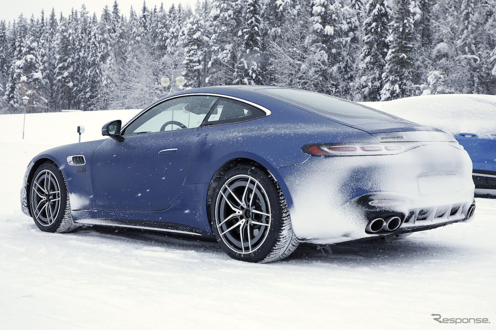 メルセデスAMG GT 53 プロトタイプ(スクープ写真)《APOLLO NEWS SERVICE》
