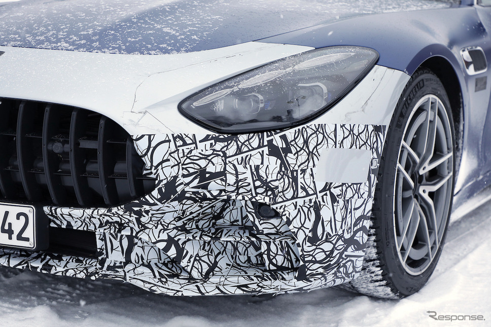 メルセデスAMG GT 53 プロトタイプ(スクープ写真)《APOLLO NEWS SERVICE》