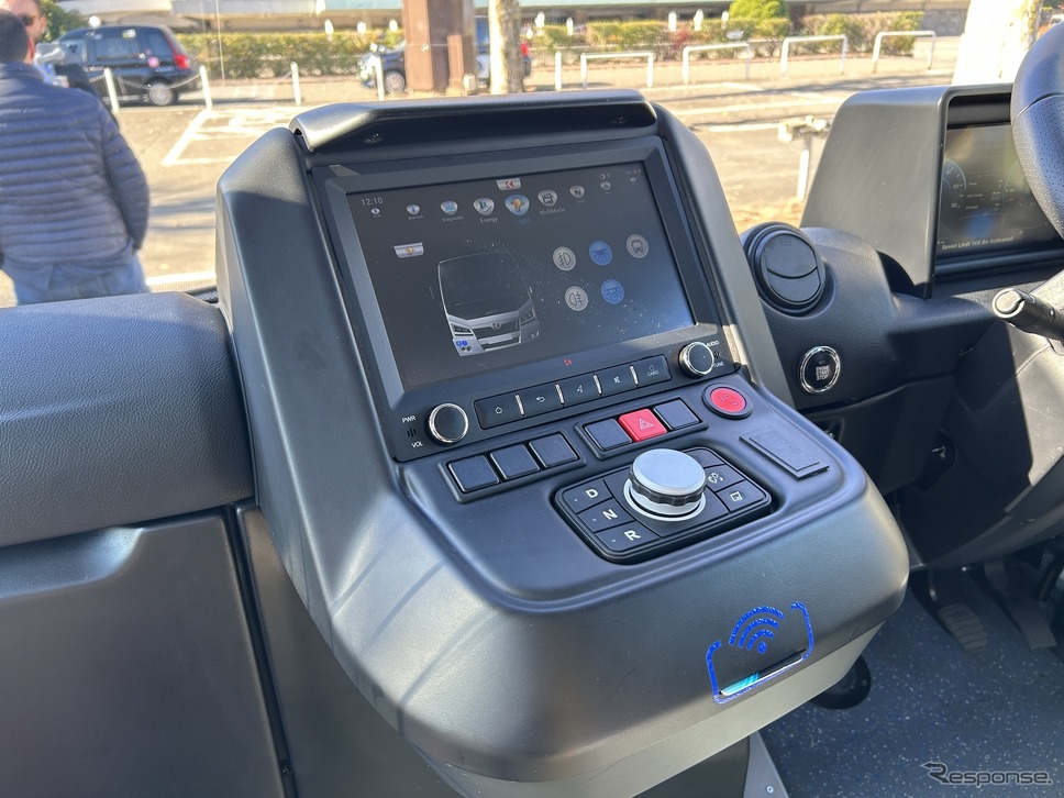 KARSANの小型ノンステップ電気バス「e-JEST」《写真撮影 宮崎壮人》