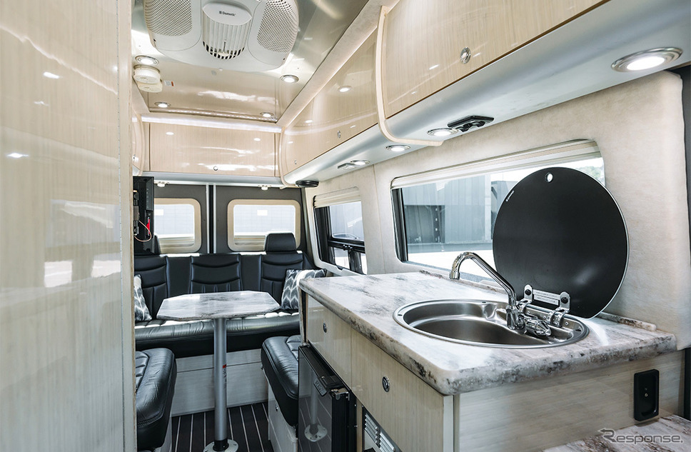 INTERSTATE《写真提供 Carstay》