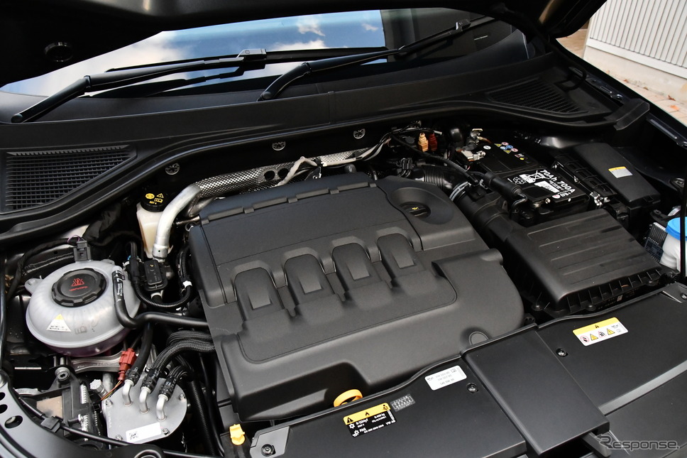 VW T-RocブラックスタイルのエンジンルームTDIは2リットル4気筒のディーゼルターボエンジンを搭載《写真撮影 諸星陽一》