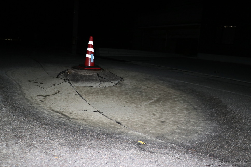 能登半島地震（1月2日、石川県）《Photo by Ahmet Furkan Mercan/Anadolu/ゲッティイメージズ》
