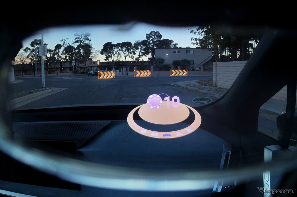ARメガネをかけてラスベガスをドライブするデモを実施したBMWグループ《photo by BMW》