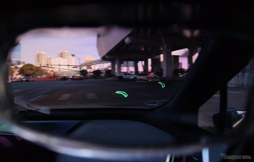 ARメガネをかけてラスベガスをドライブするデモを実施したBMWグループ《photo by BMW》