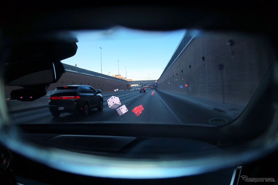 ARメガネをかけてラスベガスをドライブするデモを実施したBMWグループ《photo by BMW》