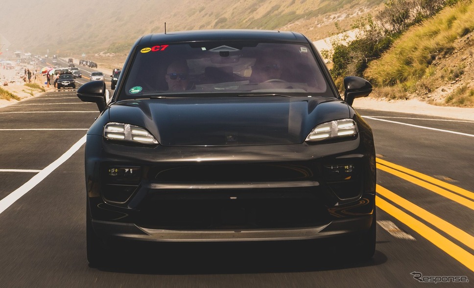 ポルシェ・マカン 次期型のEVプロトタイプ《photo by Porsche》